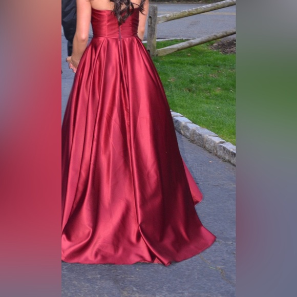 Camille La Vie Strapless Maroon Dress - Picture 2 of 2